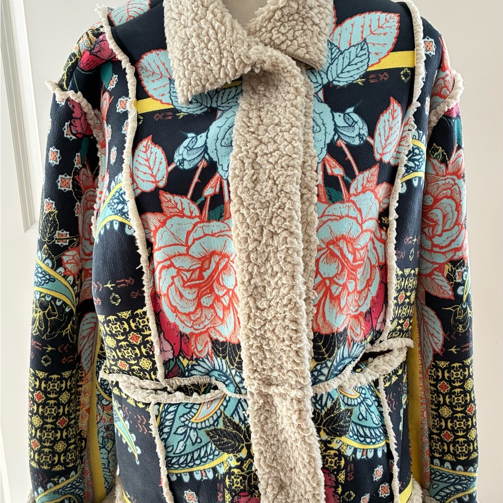 Johnny Was Biya Multicolor Floral Patchwork Jacket with Cream Shearling Lining - Picture 2 of 8